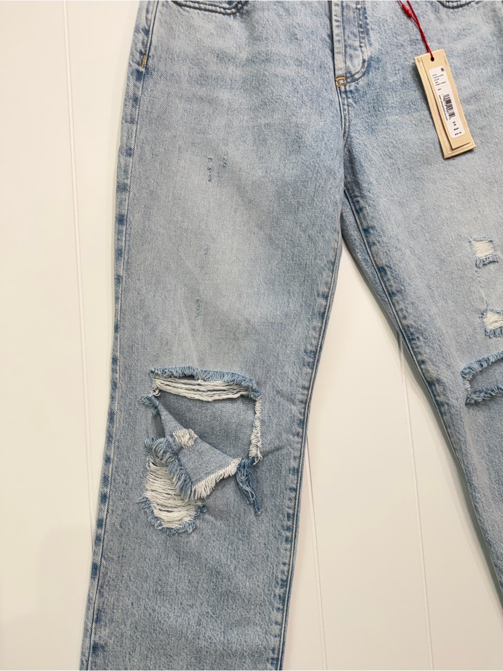 Alice + Olivia Amazing High Rise Boyfriend Distressed Straight Leg Jeans Size 26 - Picture 2 of 14